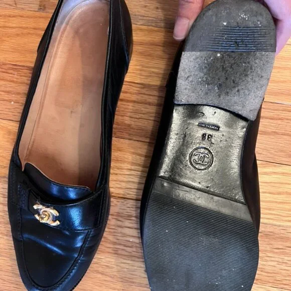 CHANEL Black Leather Loafers with Gold Accent - Picture 3 of 4